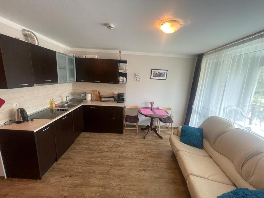 Apartment Sunny Beach Plaza 100 M Sea المظهر الخارجي الصورة